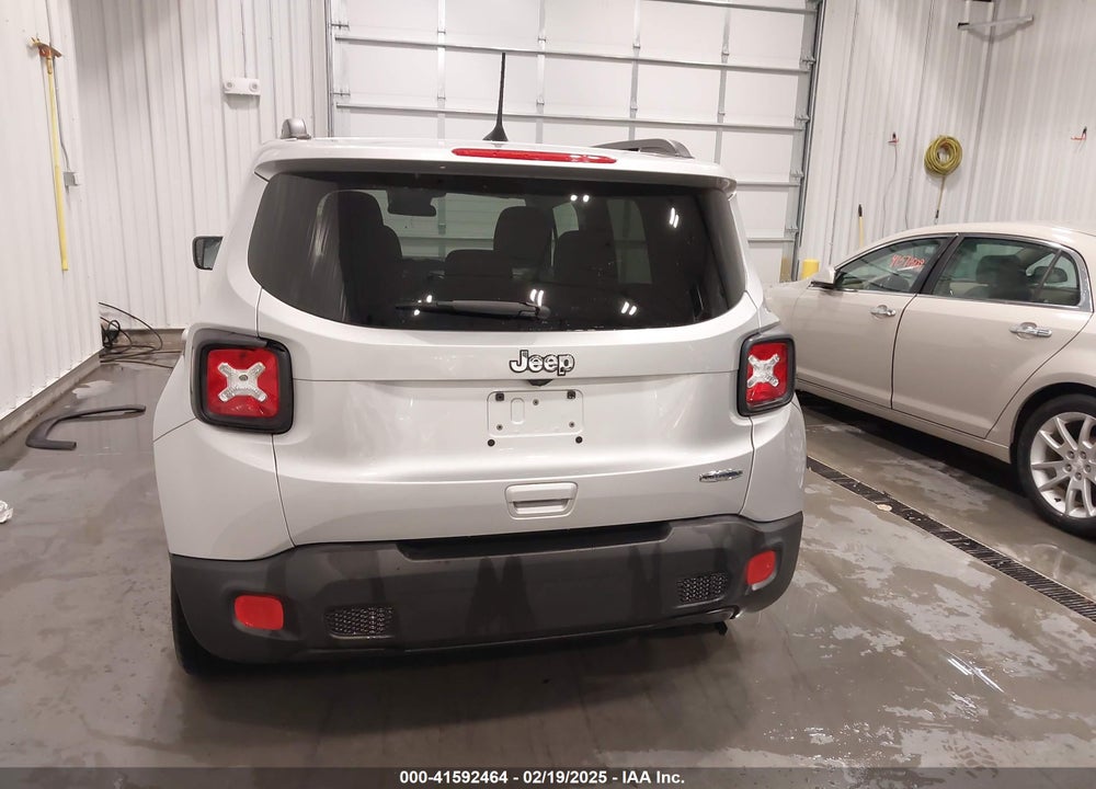 2018 JEEP RENEGADE LATITUDE FWD VIN: ZACCJABB2JPJ47007