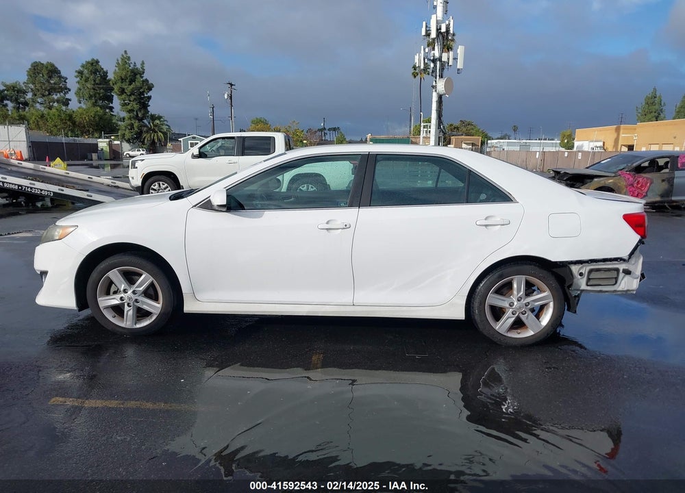 2014 TOYOTA CAMRY SE VIN: 4T1BF1FK7EU349772