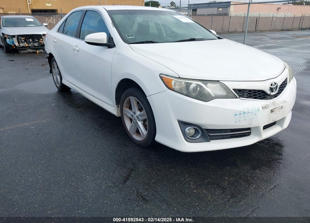 2014 TOYOTA CAMRY SE VIN: 4T1BF1FK7EU349772