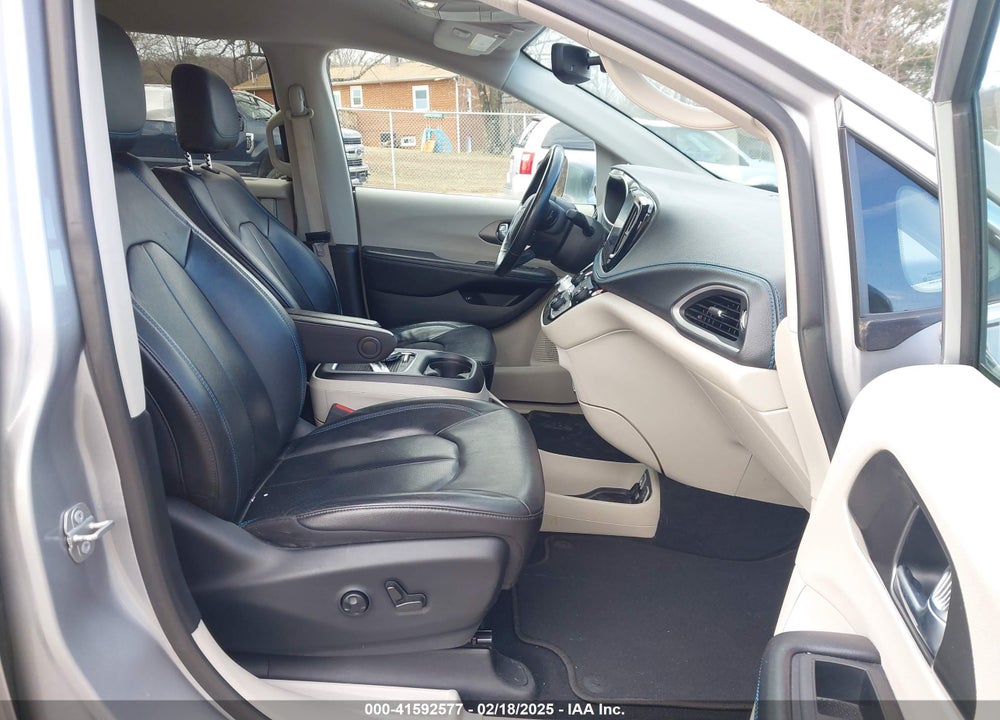 2021 CHRYSLER PACIFICA HYBRID TOURING L VIN: 2C4RC1L78MR594653