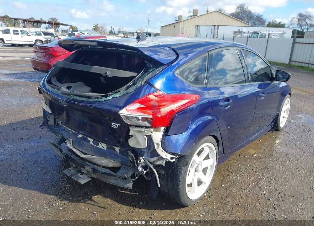 2017 FORD FOCUS VIN: 1FADP3L9XHL235921