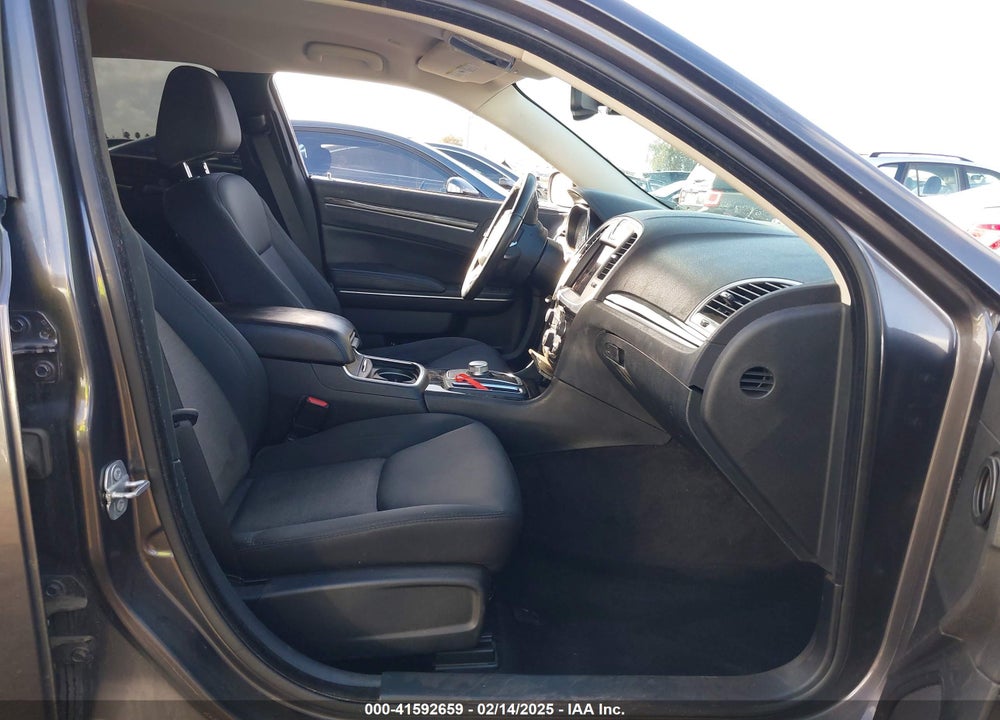 2018 CHRYSLER 300 TOURING VIN: 2C3CCAAG2JH291883