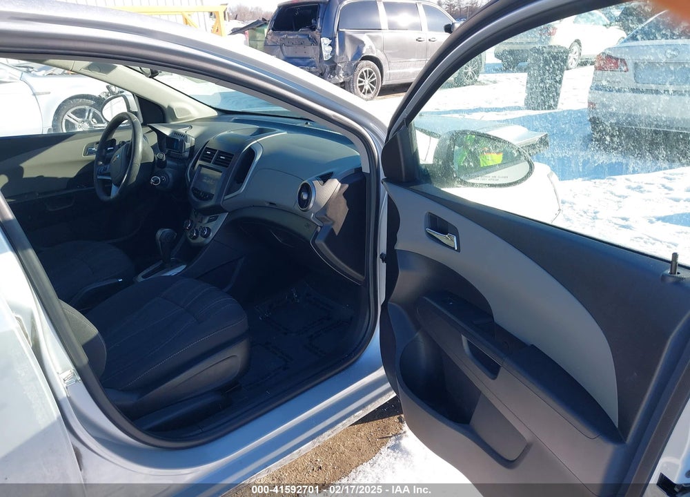 2016 CHEVROLET SONIC VIN: 1G1JC5SH8G4130177