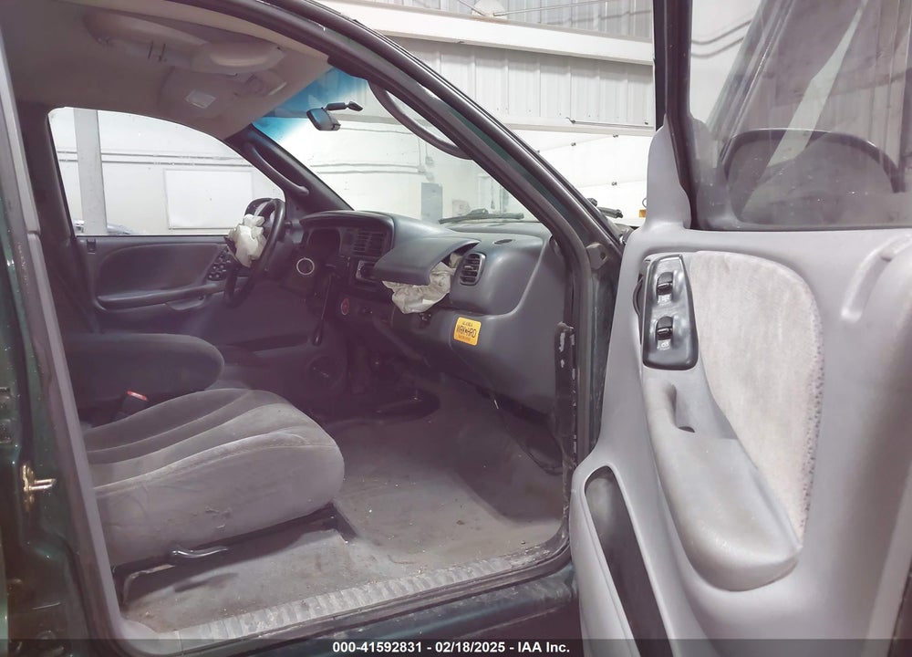 2000 DODGE DAKOTA SLT/SPORT VIN: 1B7HG2AZ7YS777329