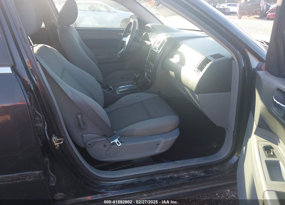 2005 CHRYSLER 300 VIN: 2C3JA43R25H663905