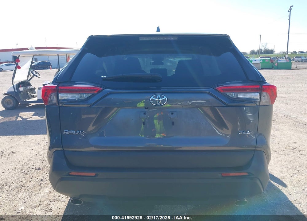 2024 TOYOTA RAV4 XLE VIN: 2T3W1RFV8RW304667