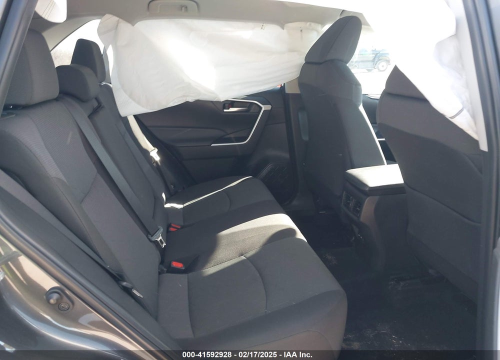 2024 TOYOTA RAV4 XLE VIN: 2T3W1RFV8RW304667