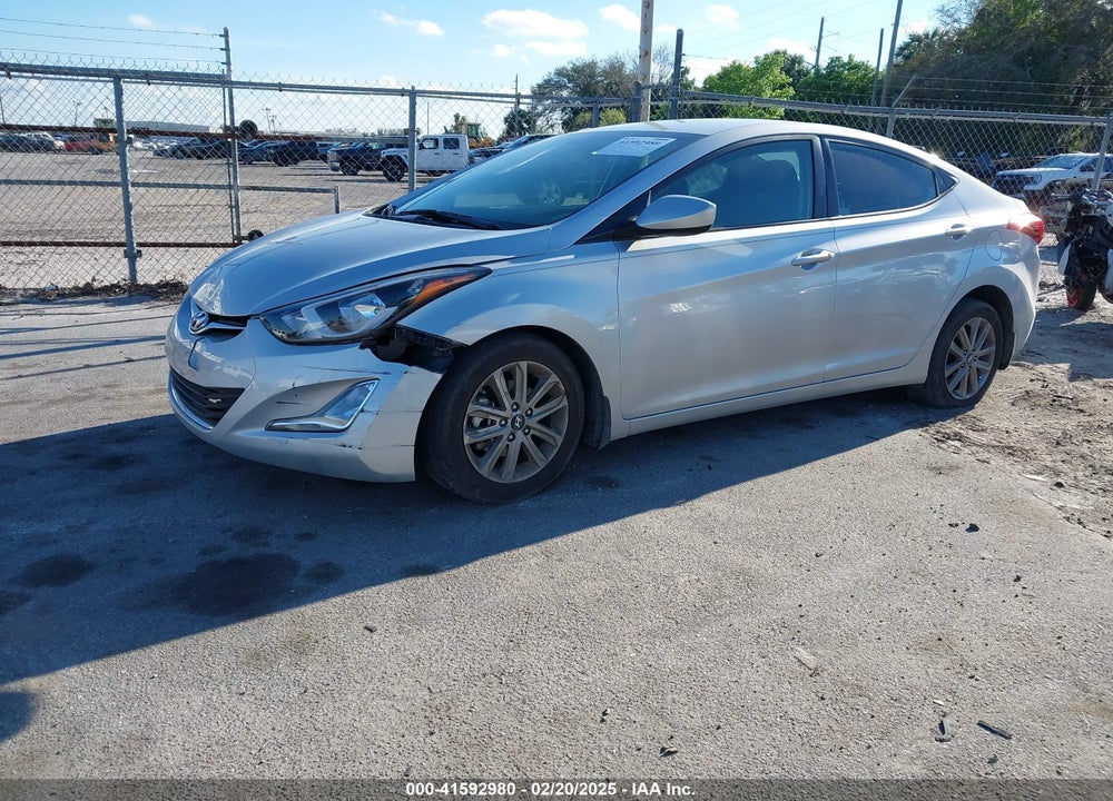 2016 HYUNDAI ELANTRA VIN: 5NPDH4AE1GH762486