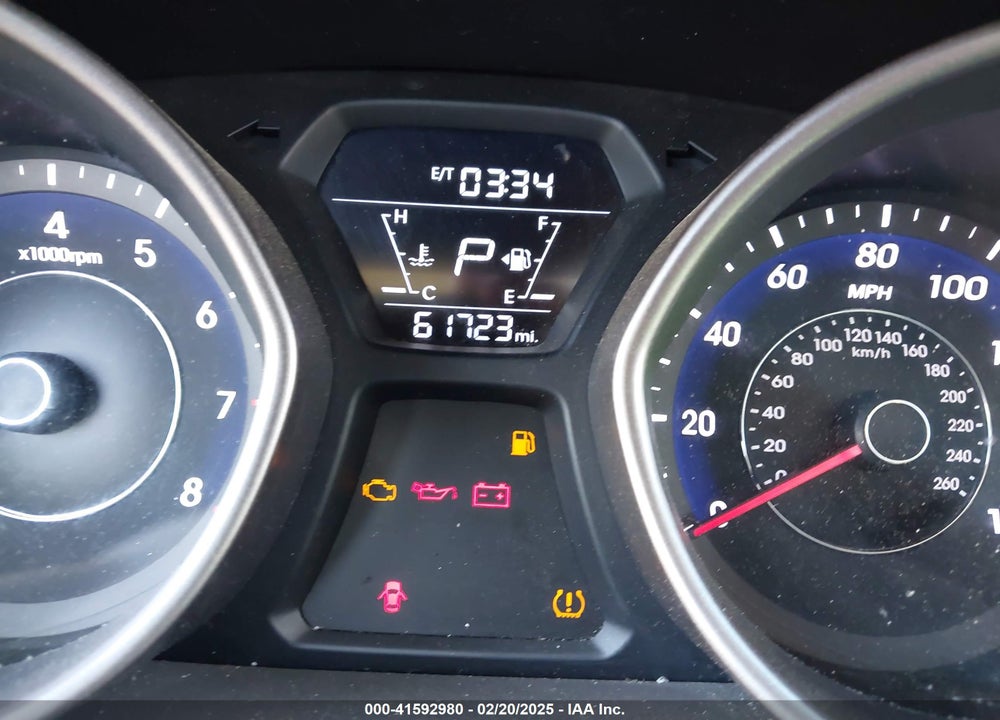 2016 HYUNDAI ELANTRA VIN: 5NPDH4AE1GH762486