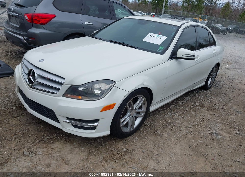 2012 MERCEDES-BENZ C 300 LUXURY 4MATIC/SPORT 4MATIC VIN: WDDGF8BB4CR200850
