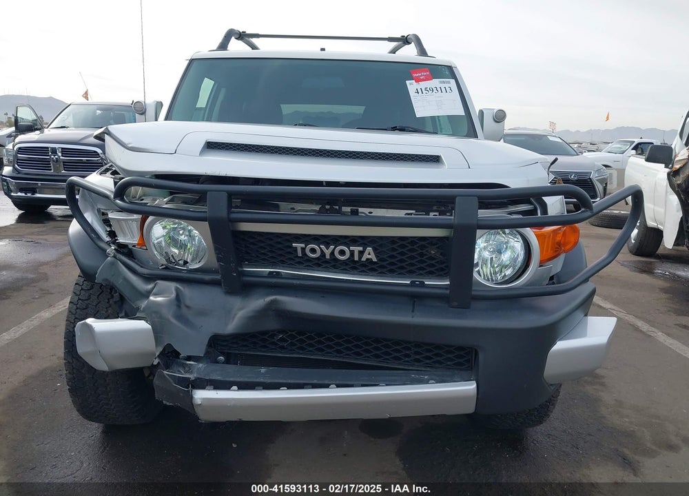 2008 TOYOTA FJ CRUISER VIN: JTEBU11F08K010285
