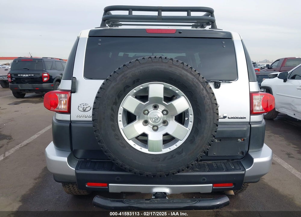 2008 TOYOTA FJ CRUISER VIN: JTEBU11F08K010285
