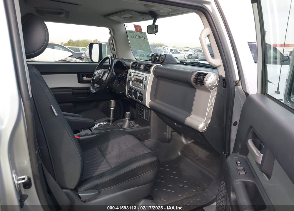 2008 TOYOTA FJ CRUISER VIN: JTEBU11F08K010285