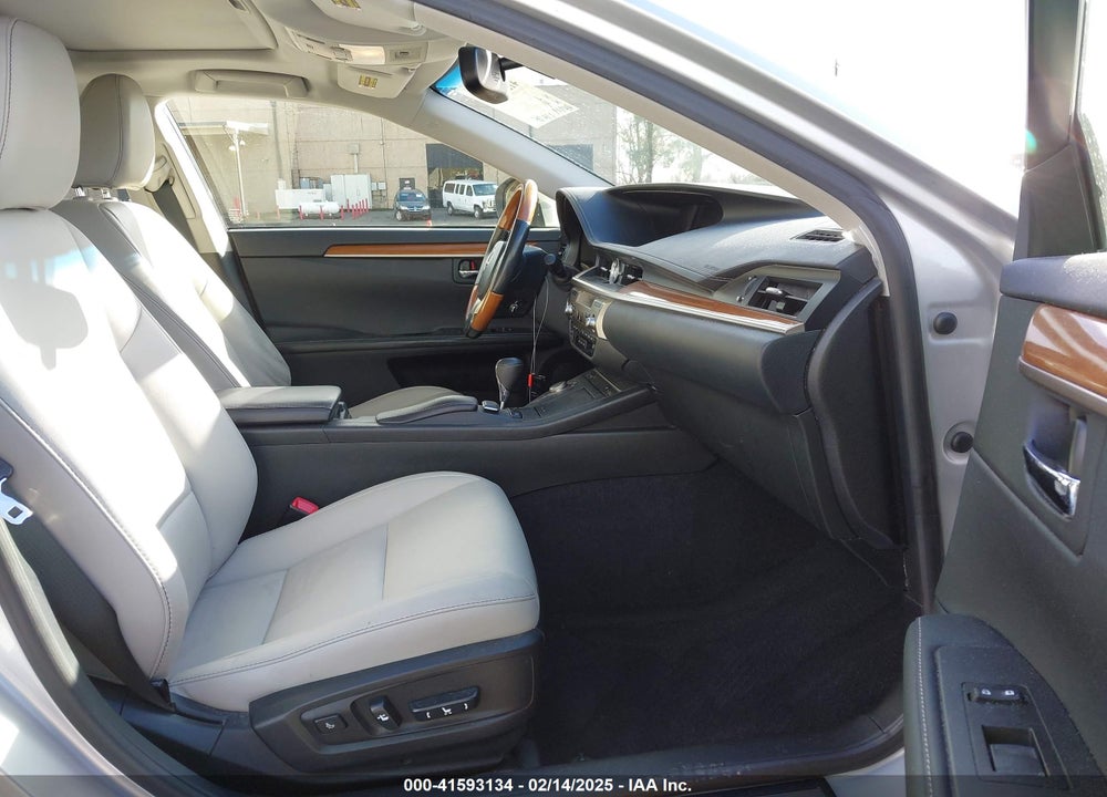 2013 LEXUS ES 300H VIN: JTHBW1GG8D2004743