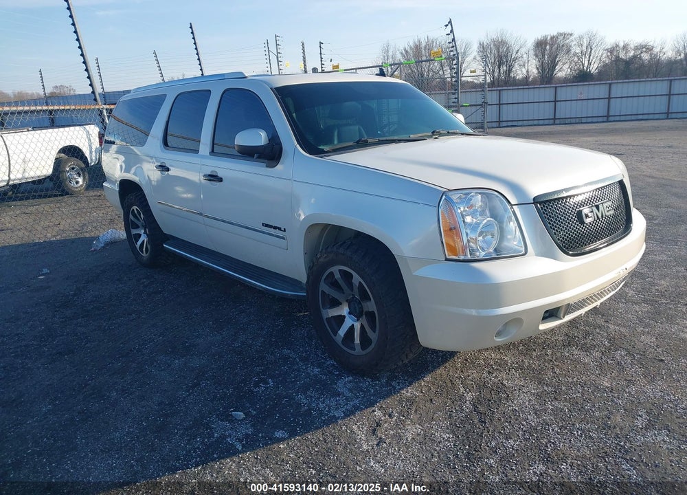 2011 GMC YUKON XL 1500 DENALI VIN: 1GKS2MEF5BR370760