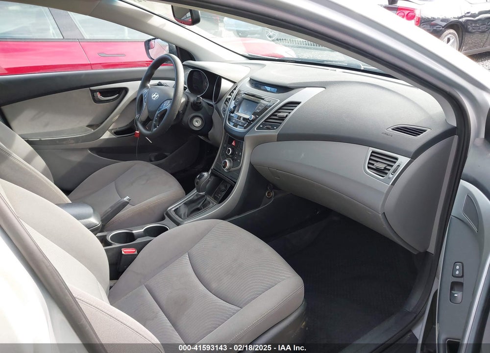2015 HYUNDAI ELANTRA VIN: KMHDH4AE9FU326890