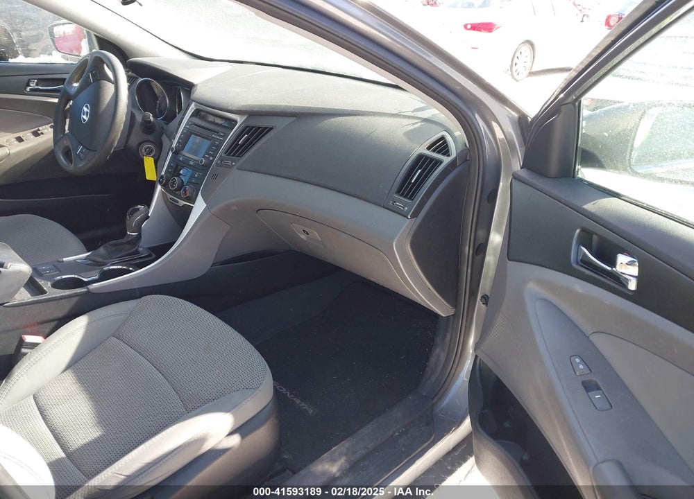 2014 HYUNDAI SONATA VIN: 5NPEB4AC8EH900185