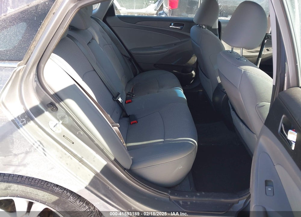 2014 HYUNDAI SONATA VIN: 5NPEB4AC8EH900185