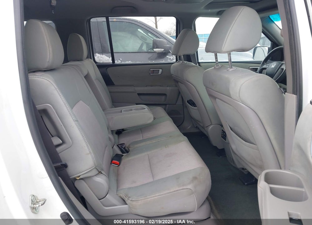 2015 HONDA PILOT SE VIN: 5FNYF4H37FB043882