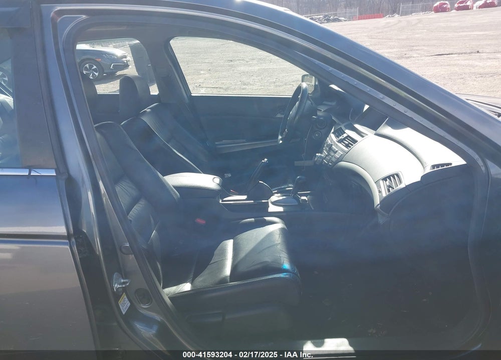 2009 HONDA ACCORD 2.4 EX-L VIN: 1HGCP26869A095920