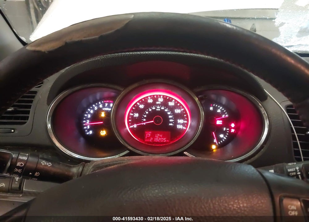 2011 KIA SORENTO SX V6 VIN: 5XYKWDA21BG100037