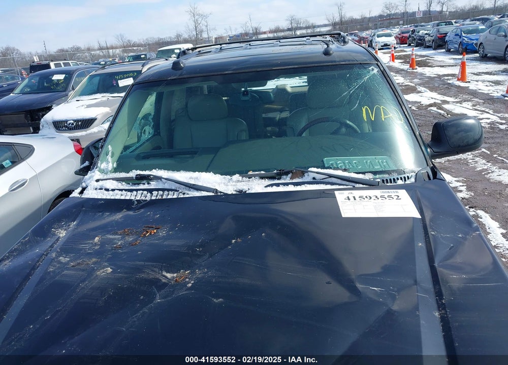 2005 CADILLAC ESCALADE STANDARD VIN: 1GYEK63N15R138282