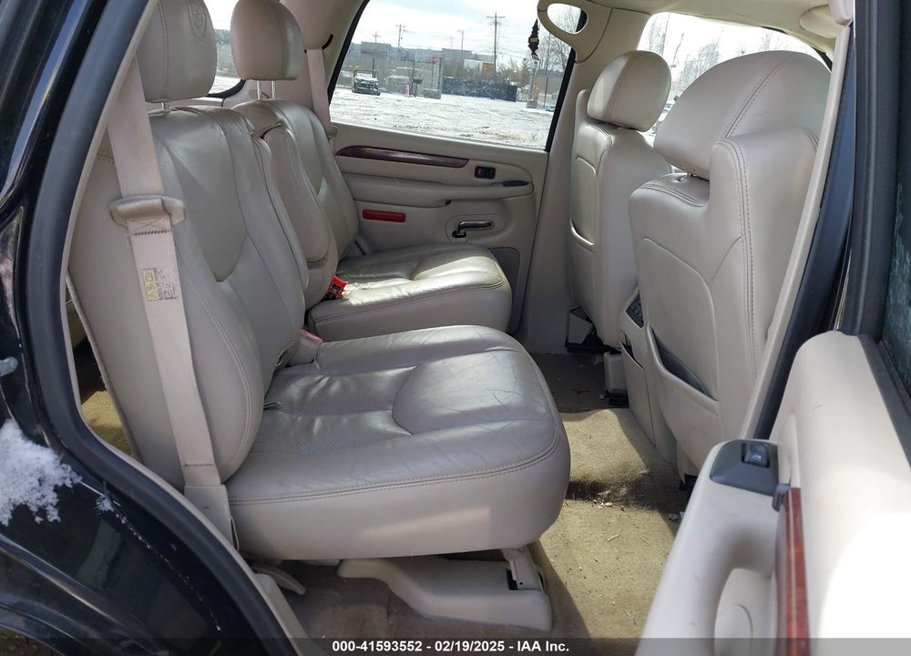 2005 CADILLAC ESCALADE STANDARD VIN: 1GYEK63N15R138282