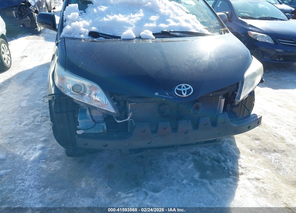2011 TOYOTA SIENNA VIN: 5TDKK3DCXBS166180