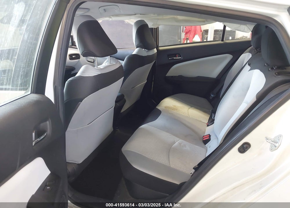 2017 TOYOTA PRIUS VIN: JTDKBRFU0H3033334