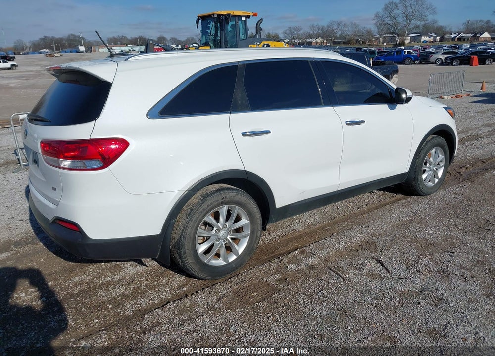 2016 KIA SORENTO 2.4L LX VIN: 5XYPG4A31GG117925