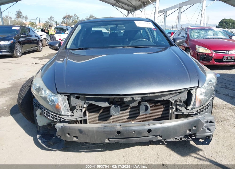 2011 HONDA ACCORD VIN: 1HGCP2F68BA112639