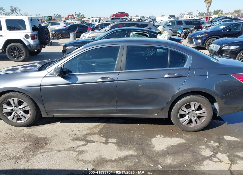 2011 HONDA ACCORD VIN: 1HGCP2F68BA112639