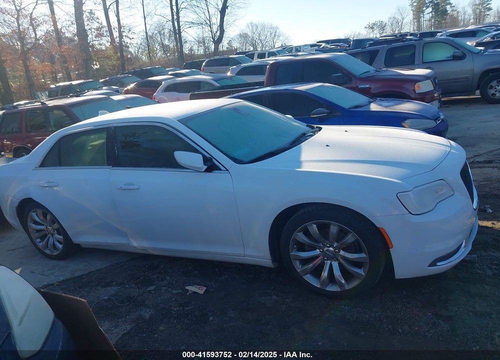 2016 CHRYSLER 300 VIN: 2C3CCAAG6GH343881