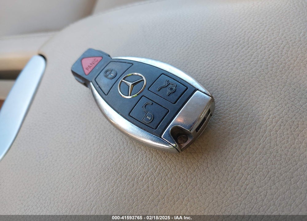 2011 MERCEDES-BENZ GL 450 4MATIC VIN: 4JGBF7BE0BA645569