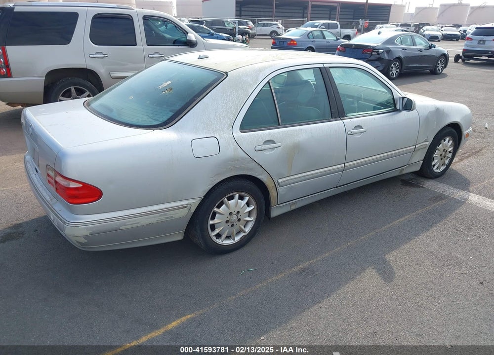 2001 MERCEDES-BENZ E 320 VIN: WDBJF65J81B338211