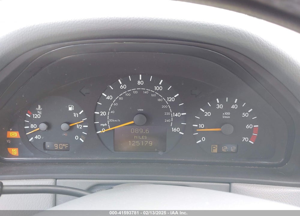 2001 MERCEDES-BENZ E 320 VIN: WDBJF65J81B338211