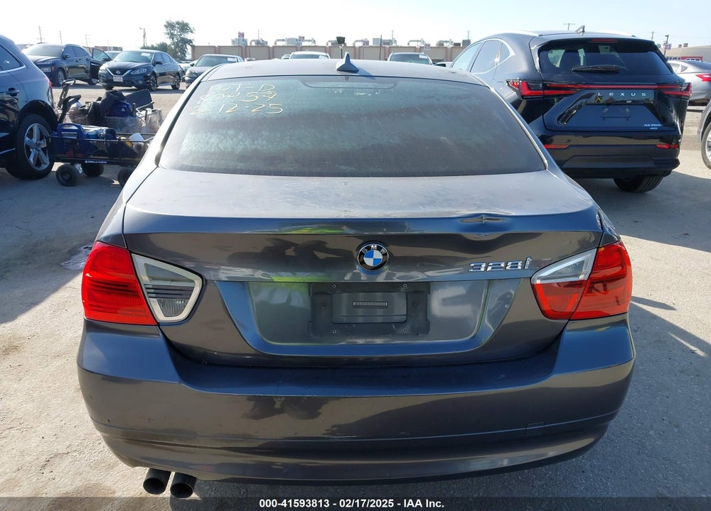 2007 BMW 328I VIN: WBAVA37517NL12229