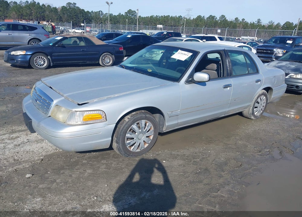 2000 FORD CROWN VICTORIA POLICE INTERCEPTOR VIN: 2FAFP71W5YX205639