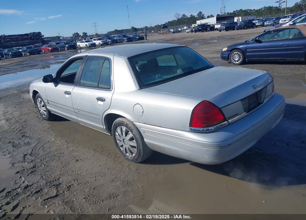 2000 FORD CROWN VICTORIA POLICE INTERCEPTOR VIN: 2FAFP71W5YX205639