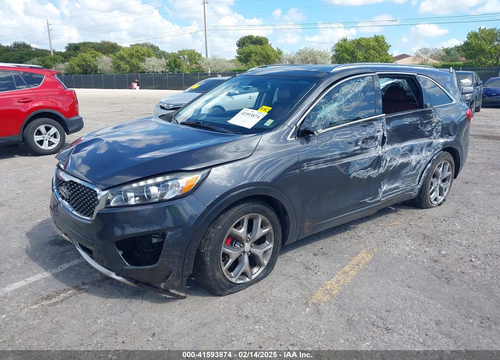 2018 KIA SORENTO 3.3L SX VIN: 5XYPK4A53JG396897