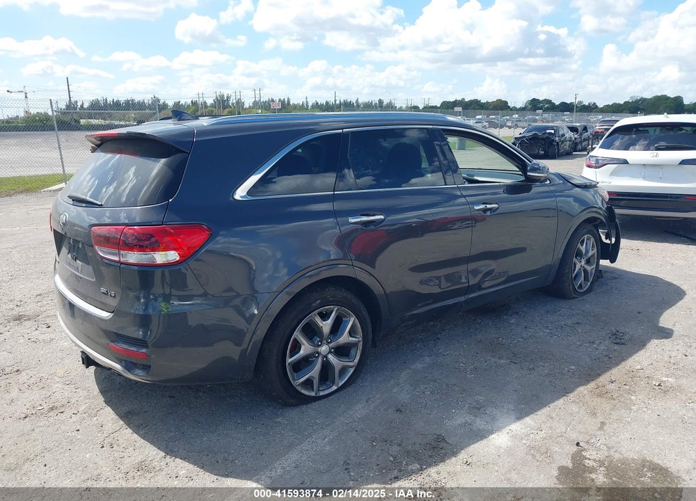 2018 KIA SORENTO 3.3L SX VIN: 5XYPK4A53JG396897