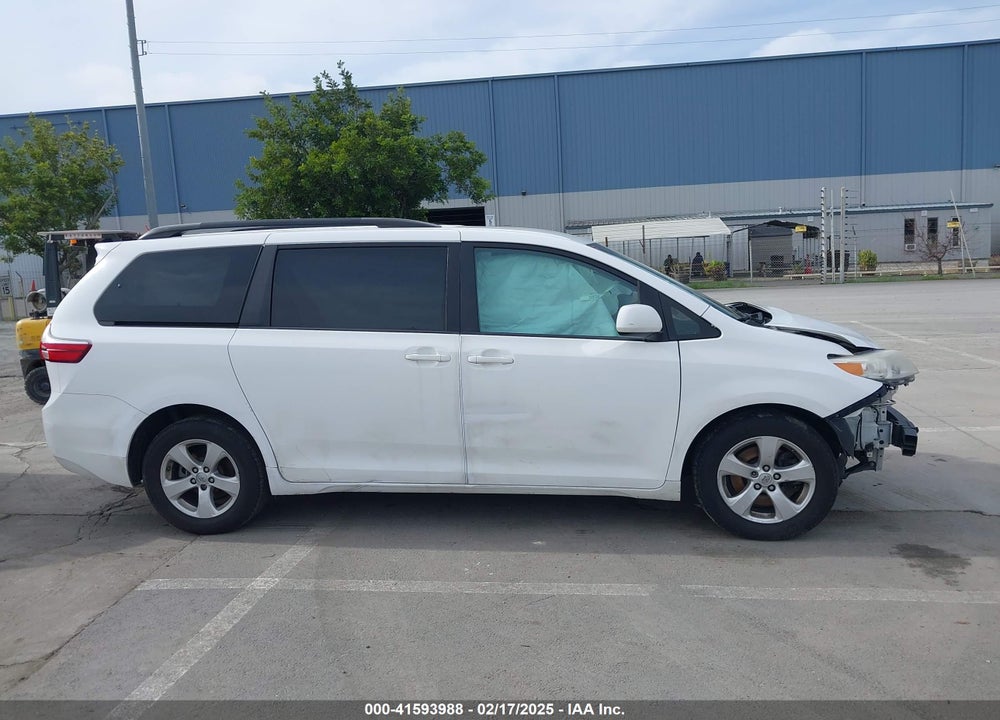 2016 TOYOTA SIENNA VIN: 5TDKK3DC5GS755130