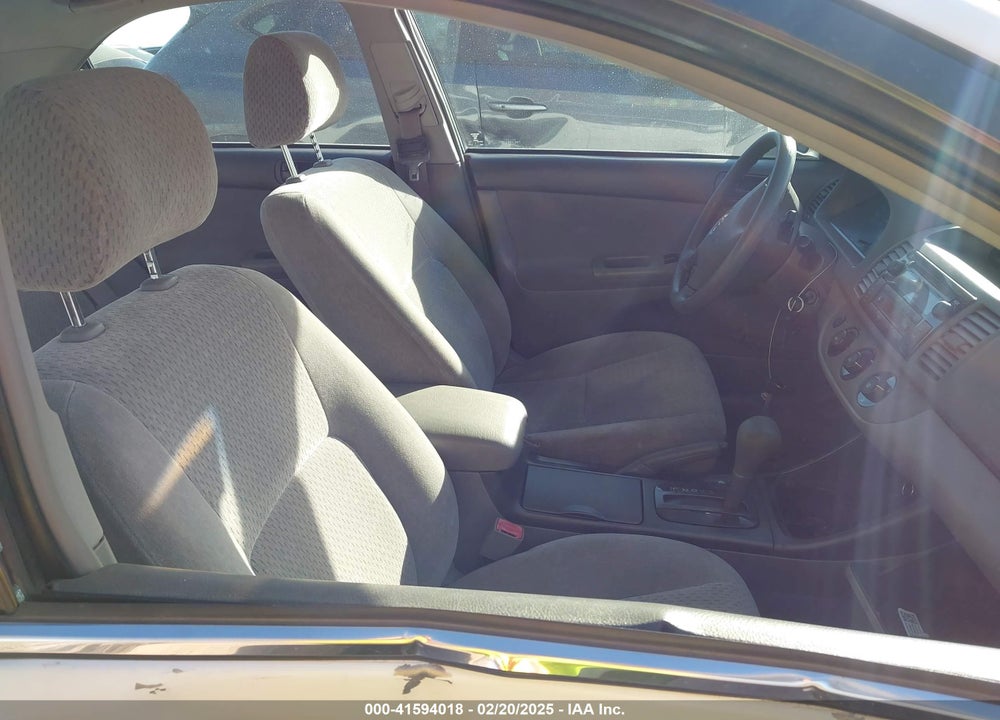 2002 TOYOTA CAMRY LE VIN: 4T1BE32K72U111825