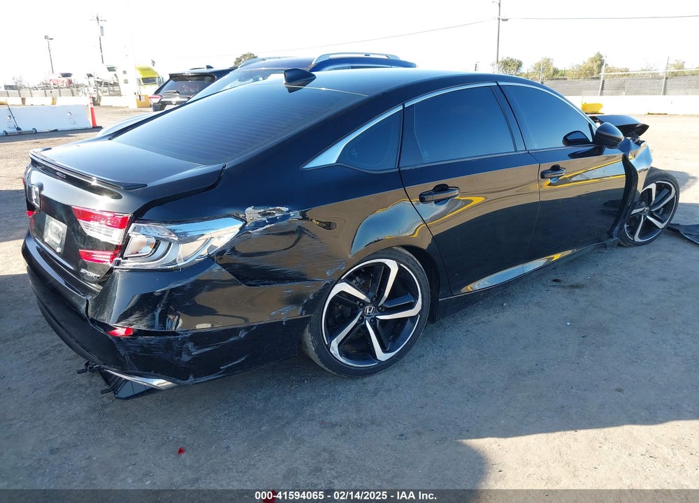 2018 HONDA ACCORD VIN: 1HGCV1F32JA061384