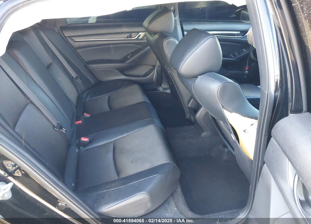 2018 HONDA ACCORD VIN: 1HGCV1F32JA061384