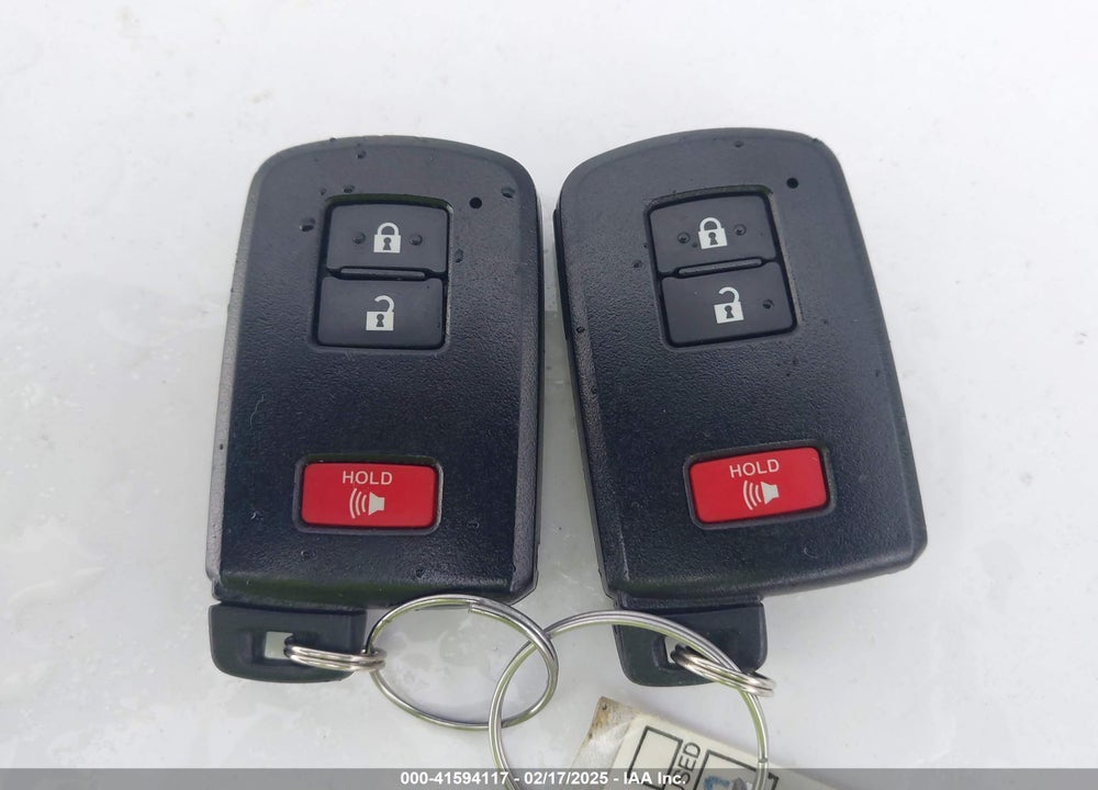 2015 TOYOTA PRIUS C VIN: JTDKDTB32F1087117