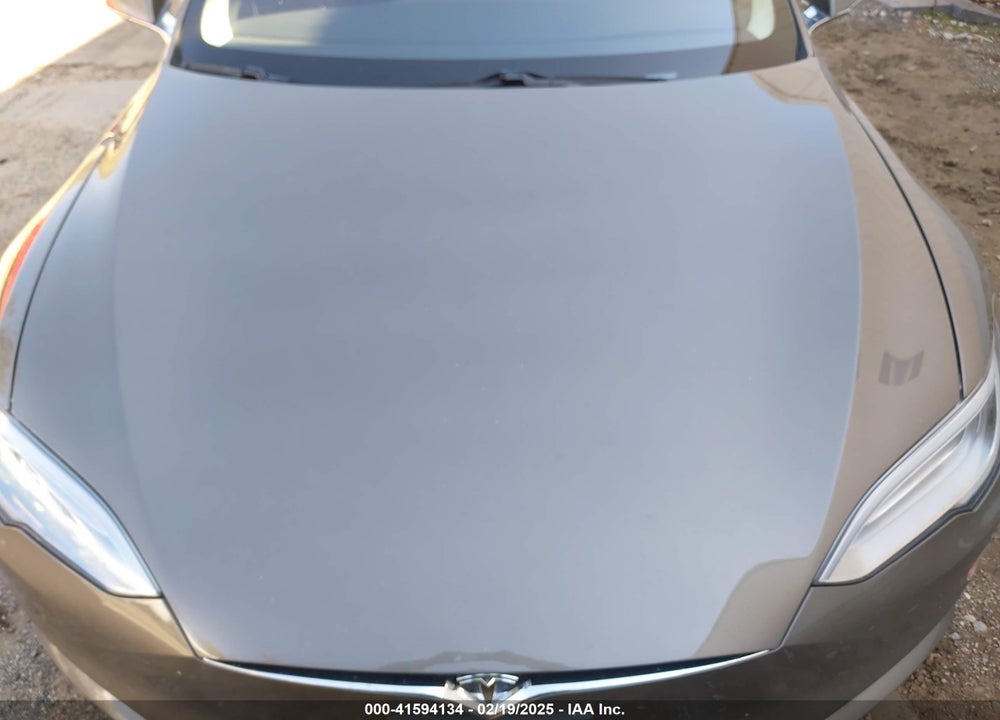 2016 TESLA MODEL S VIN: 5YJSA1E12GF159210