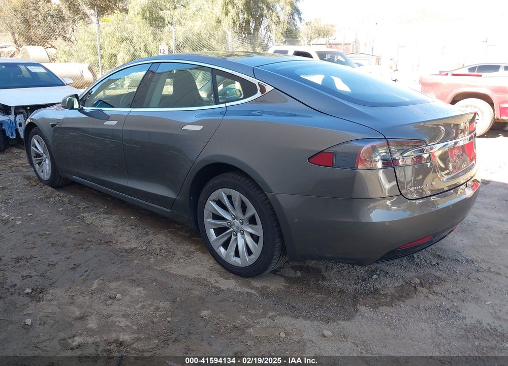 2016 TESLA MODEL S VIN: 5YJSA1E12GF159210