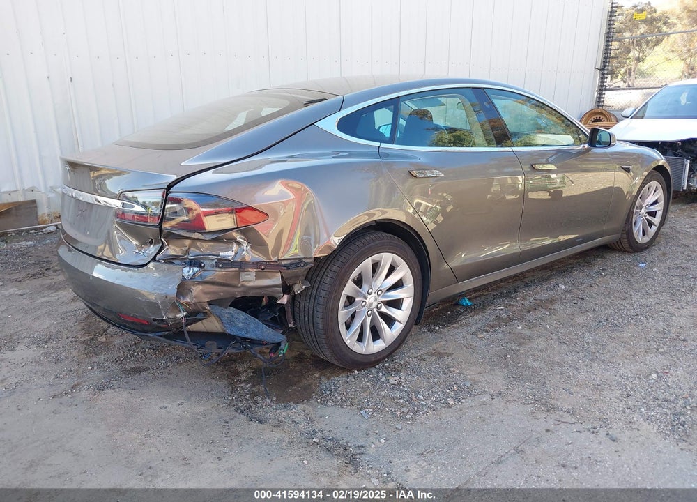 2016 TESLA MODEL S VIN: 5YJSA1E12GF159210