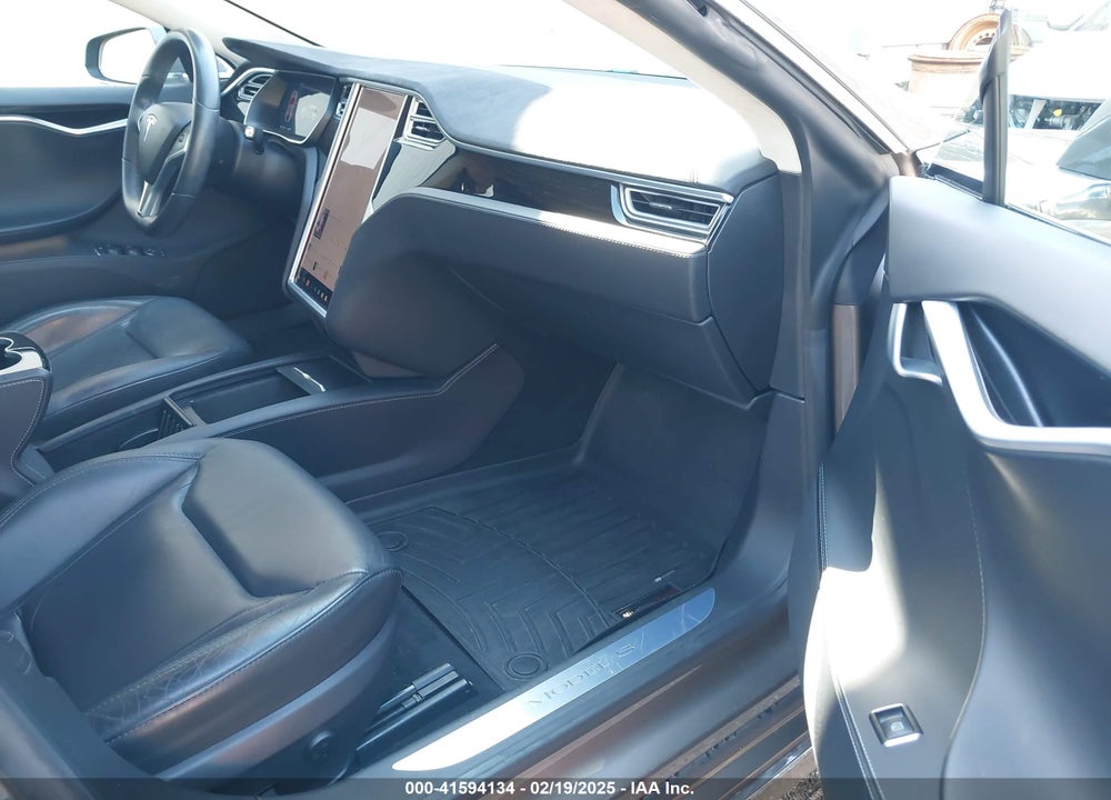 2016 TESLA MODEL S VIN: 5YJSA1E12GF159210